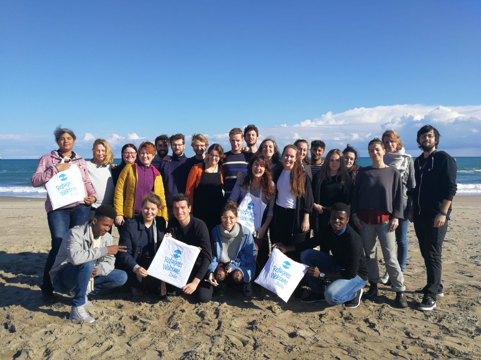 action bénévole sur une plage